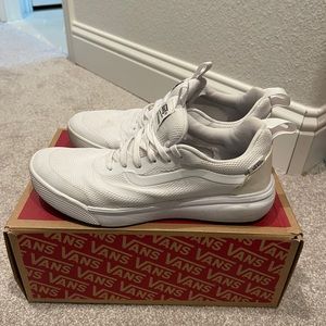 Women’s Vans Ultra Range Sneakers